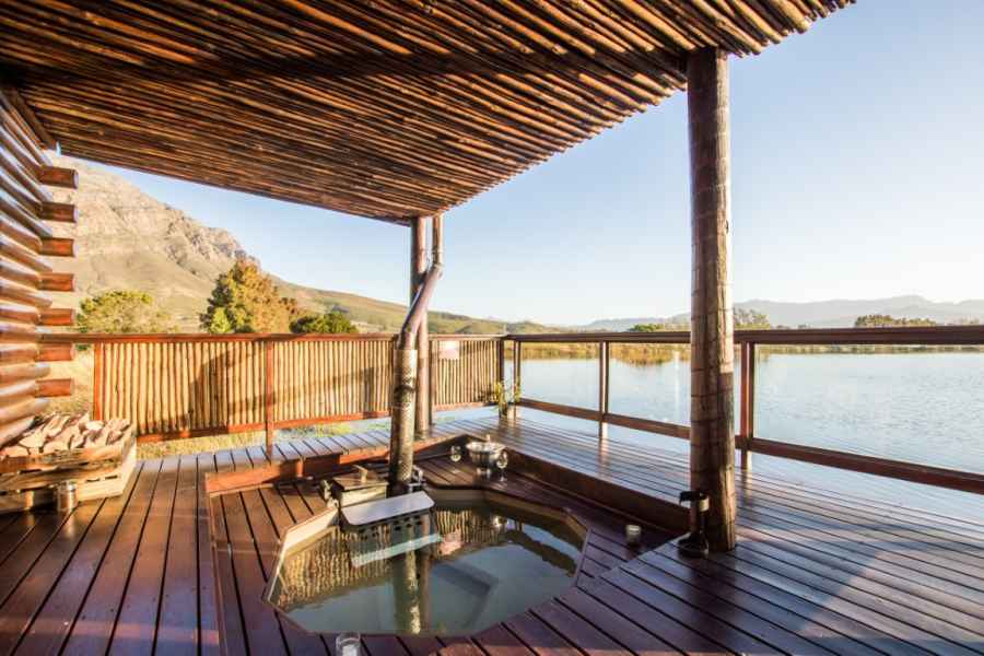 Arum Lily Cottages & Log Cabins